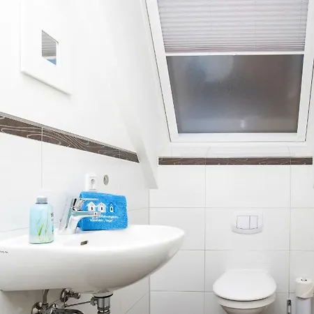 Haus Lutje Freiheit 129 - Ferienwohnung Dunenrose *