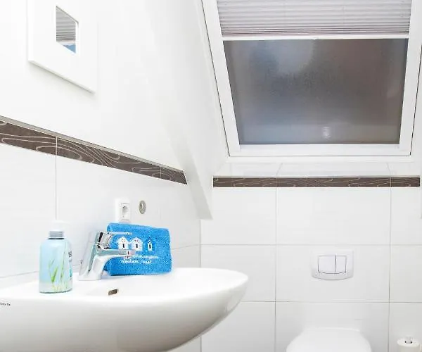 Haus Lutje Freiheit 129 - Ferienwohnung Dunenrose *